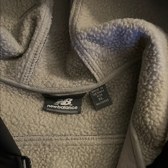 New Balance Men's Black and Gray Performance Jacket - Picture 2 of 8